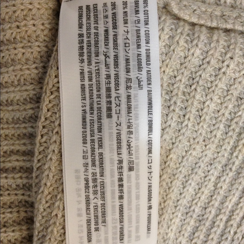 Hollister women's sweater size small - Picture 4 of 4